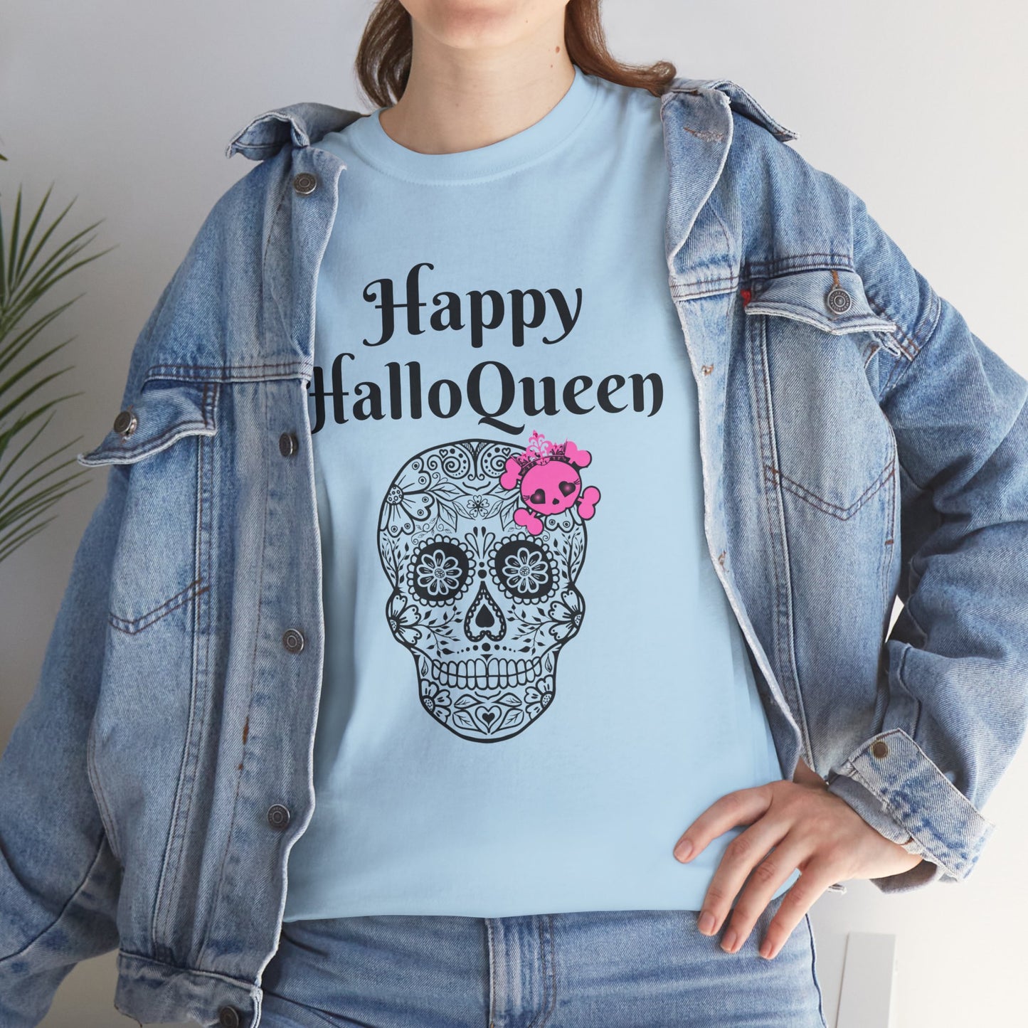 Happy HalloQueen Skull Tee - Unisex Halloween Shirt, Spooky Gift, Festive Apparel, Party Outfit, Skull Design