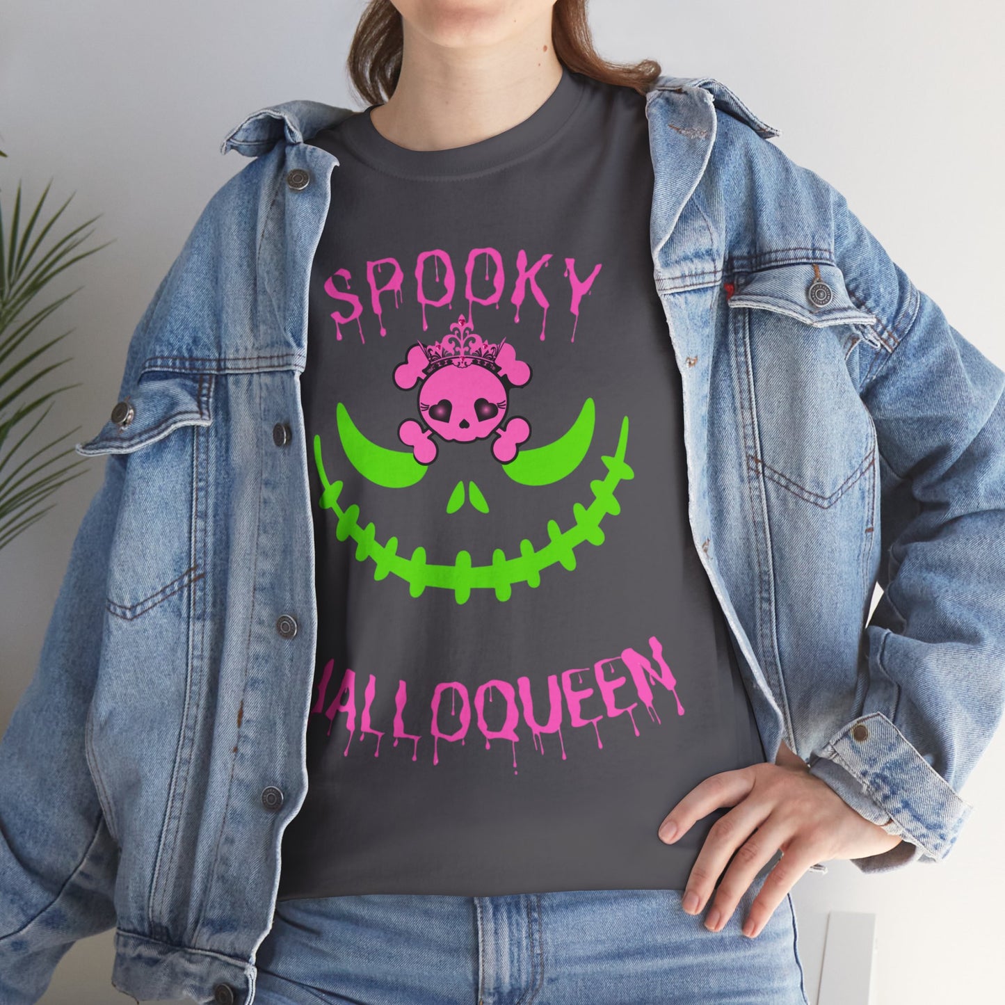 Spooky Halloqueen Tee